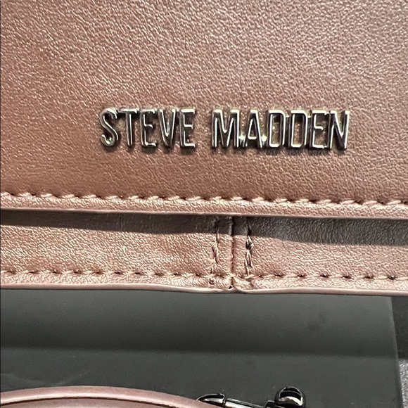 Steve Madden | Chocolate Brown Clutch/Shoulder/Crossbody Purse - Picture 5 of 15